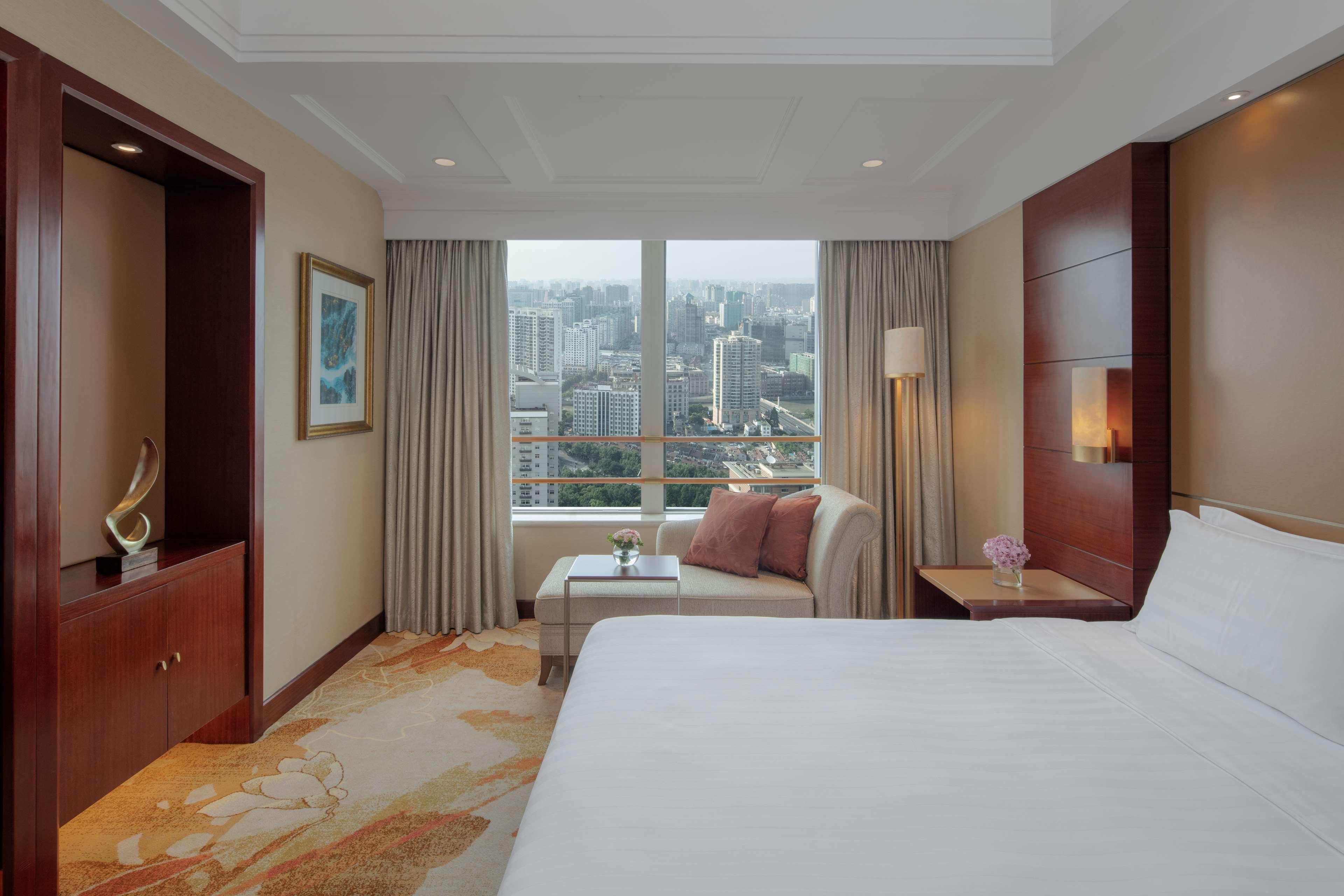 Radisson Blu New World Hotel Shanghai