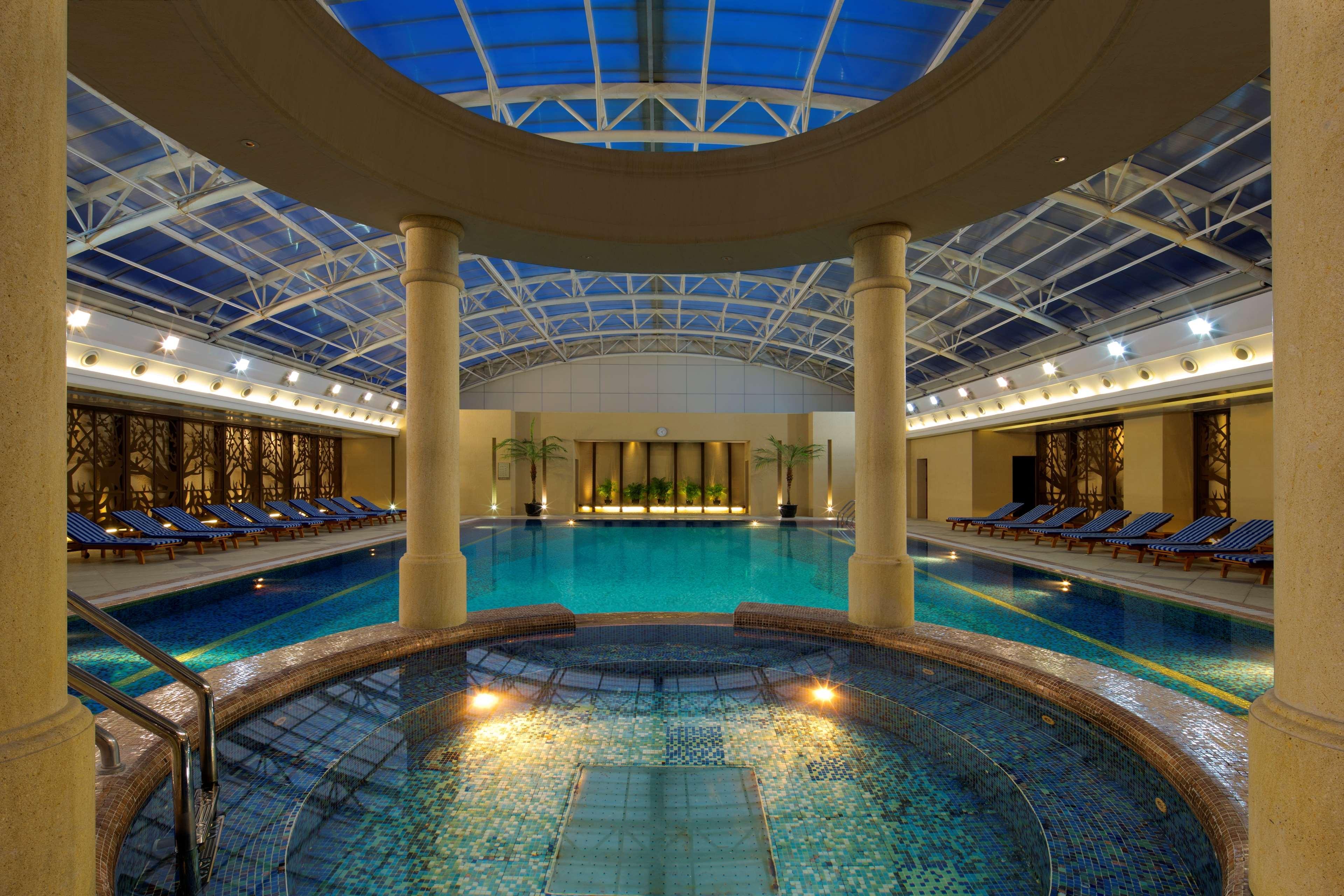 Hotel Radisson Blu New World 5*