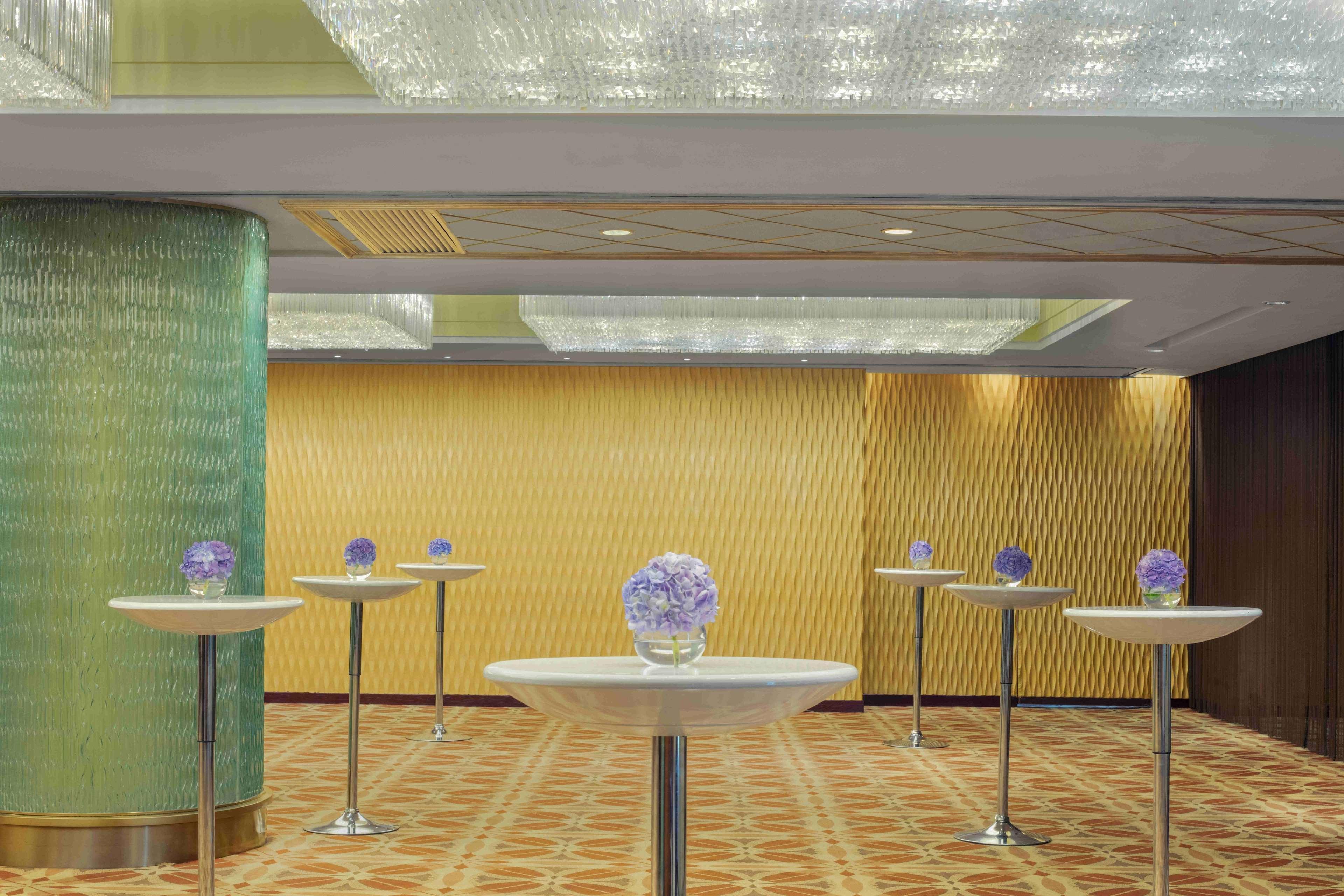 Radisson Blu New World Hotel Shanghai